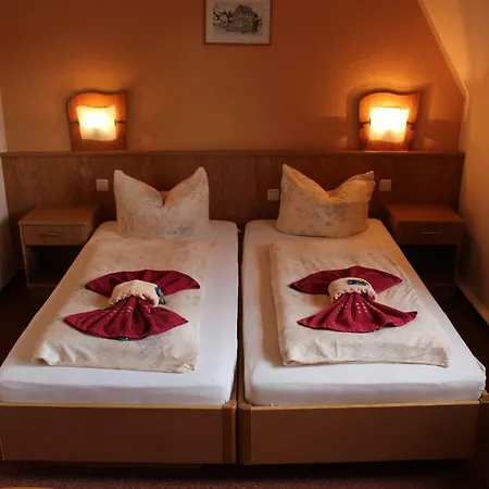 Zur Gruenen Eiche Guest house