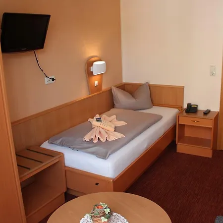 Guest house Zur Gruenen Eiche 3*